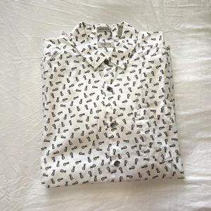 Kenneth Cole reaction, white pineapple, short sleeve button down. slim fit M